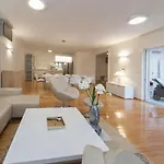 Villa Luxury Oasis By The With Pool Primošten