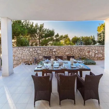 Villa Luxury Beachfront Oasis With Private Pool At The In