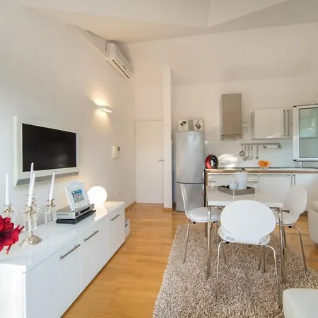 Villa Luxury Beachfront Oasis With Private Pool At The In *