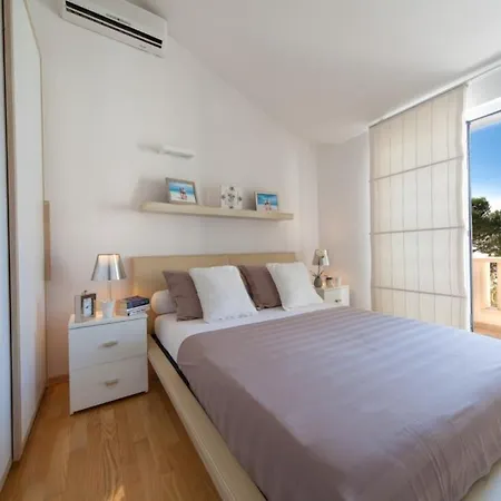 Luxury Beachfront Oasis With Private Pool At The In Primosten