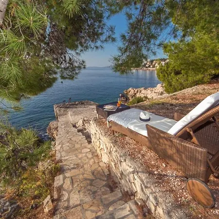Luxury Beachfront Oasis With Private Pool At The In Villa