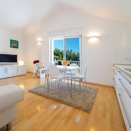 Luxury Oasis By The With Pool Villa Primošten