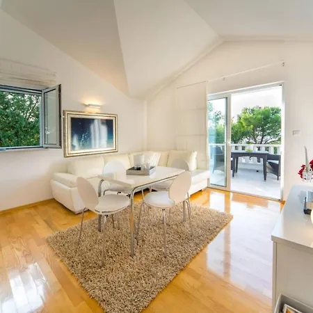 Villa Luxury Beachfront Oasis With Private Pool At The In