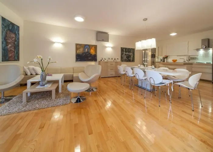 Luxury Beachfront Oasis With Private Pool At The In Primosten