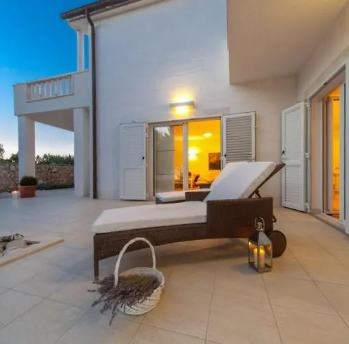 Luxury Beachfront Oasis With Private Pool At The In Primosten