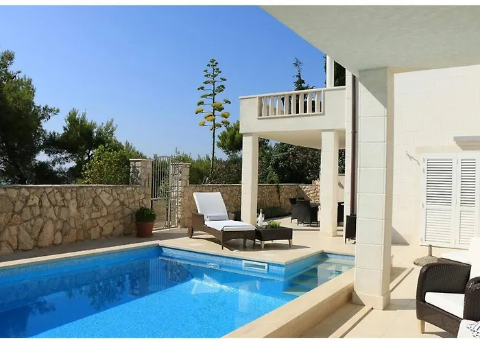 Villa Luxury Beachfront Oasis With Private Pool At The In Primosten