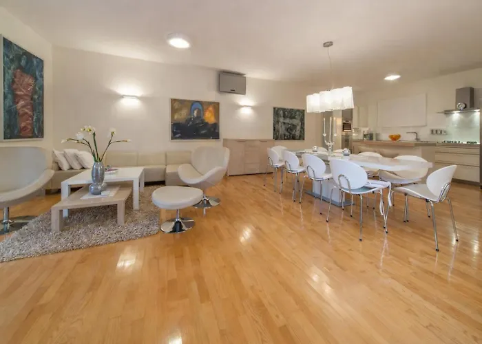 Luxury Beachfront Oasis With Private Pool At The In Villa Primosten