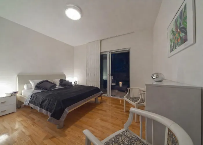 Luxury Beachfront Oasis With Private Pool At The In