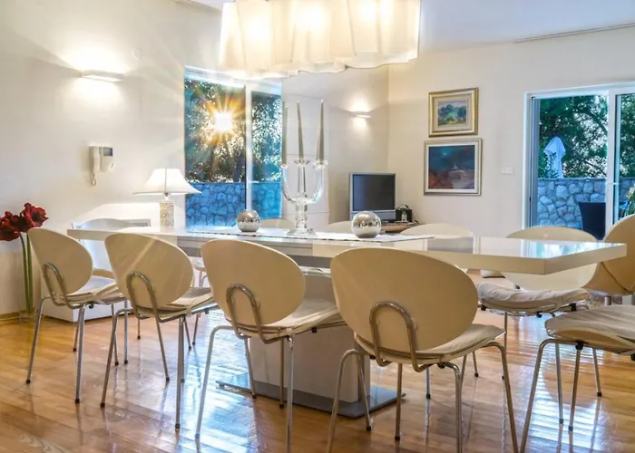 Villa Luxury Beachfront Oasis With Private Pool At The In *