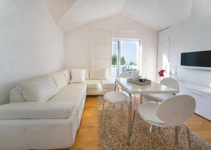 Luxury Beachfront Oasis With Private Pool At The In Primosten